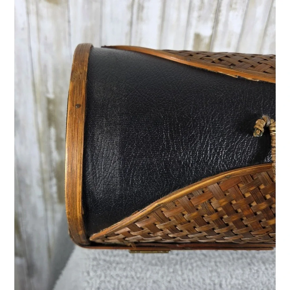 The Unbranded Brand vtg woven